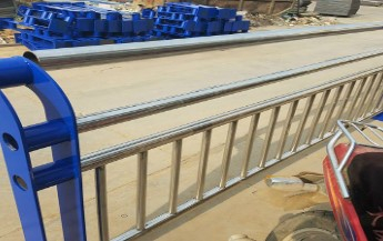 桥梁护栏企面临的经营形势依然严峻 桥梁护栏企面临的经营形势依然严峻